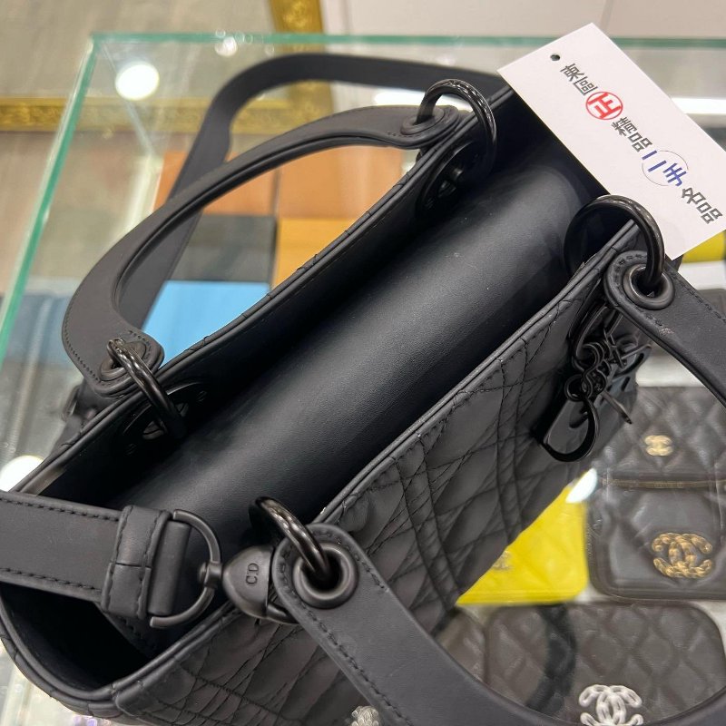 東區正精品㊣CHRISTIAN DIOR LADY 迪奧黑色全皮5格黑色吊飾黑釦拉鍊肩背包手提包黛妃包 RZ4990-7