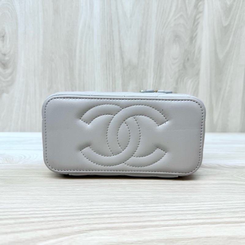 CHANEL灰色羊皮金球調節釦長盒子AP2303-4