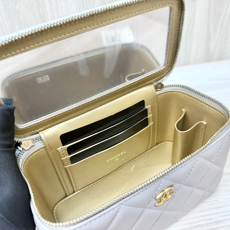 CHANEL灰色羊皮金球調節釦長盒子AP2303-7