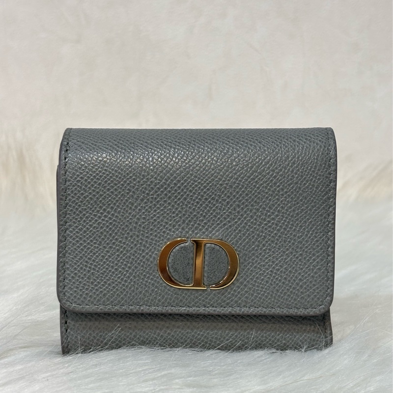 Dior S2057 LOTUS 30 MONTAIGNE CD 大象灰牛皮 金釦 短夾信用卡夾零錢包錢包-0