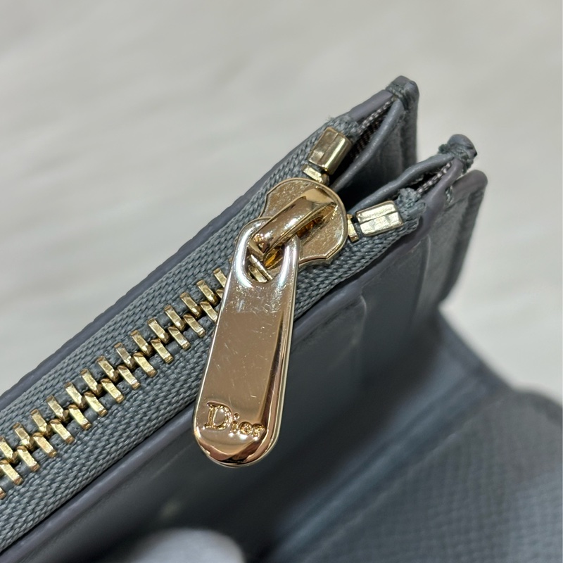 Dior S2057 LOTUS 30 MONTAIGNE CD 大象灰牛皮 金釦 短夾信用卡夾零錢包錢包-23