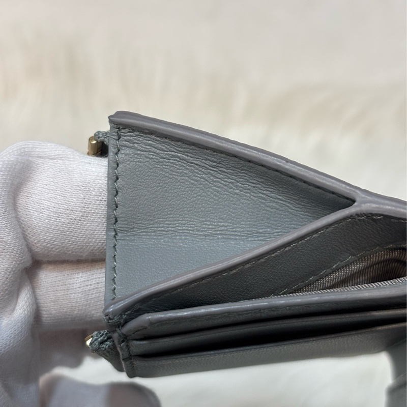 Dior S2057 LOTUS 30 MONTAIGNE CD 大象灰牛皮 金釦 短夾信用卡夾零錢包錢包-32