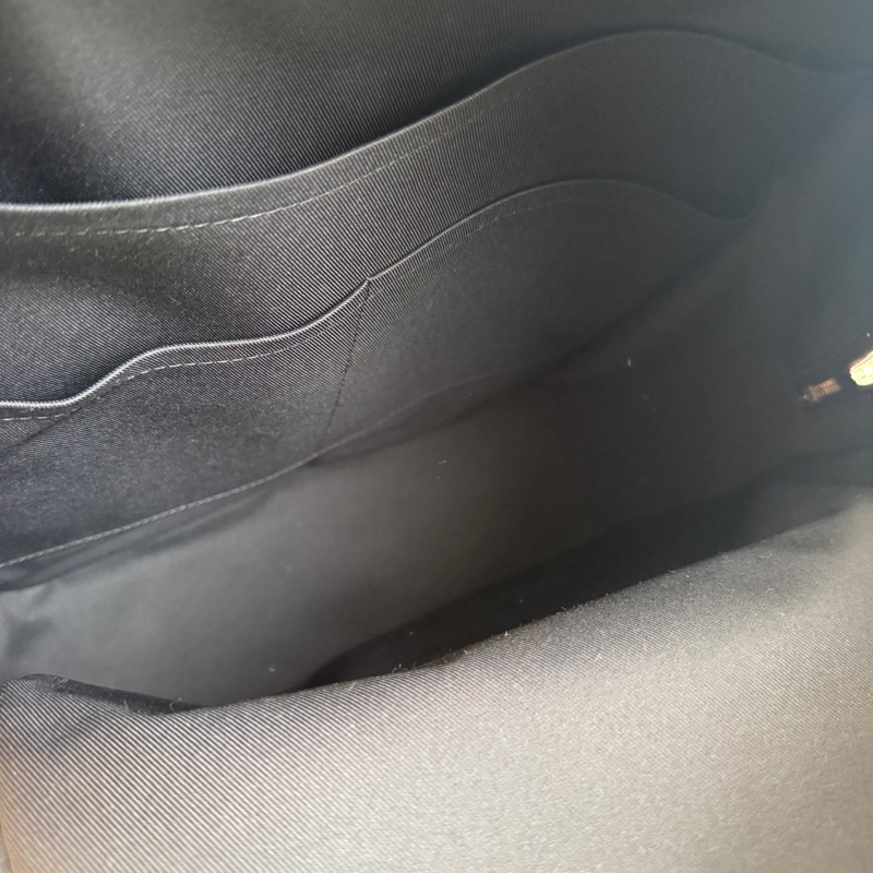 lv黑色棋盤後背包-10