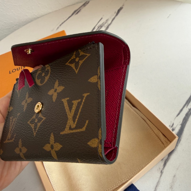 lv 咖花紋 三折短夾-7