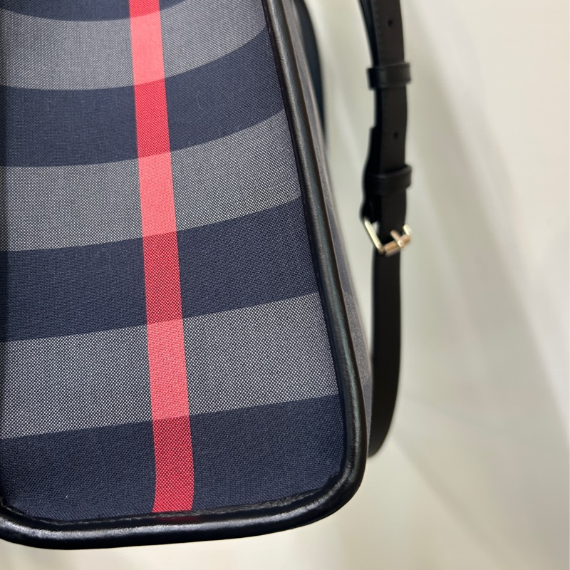 Burberry藍灰格帆布直立式斜背托特包-5