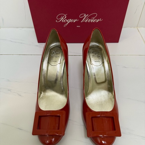 Roger Vivier橘紅漆皮高跟鞋，尺寸38.5