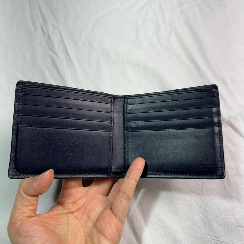 Gucci壓紋牛皮二折對開短夾-3