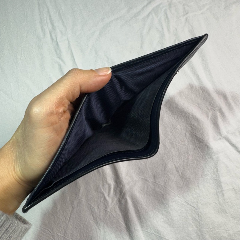 Gucci壓紋牛皮二折對開短夾-4