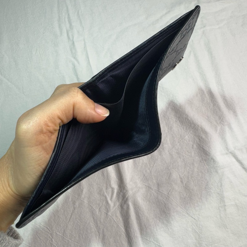 Gucci壓紋牛皮二折對開短夾-14