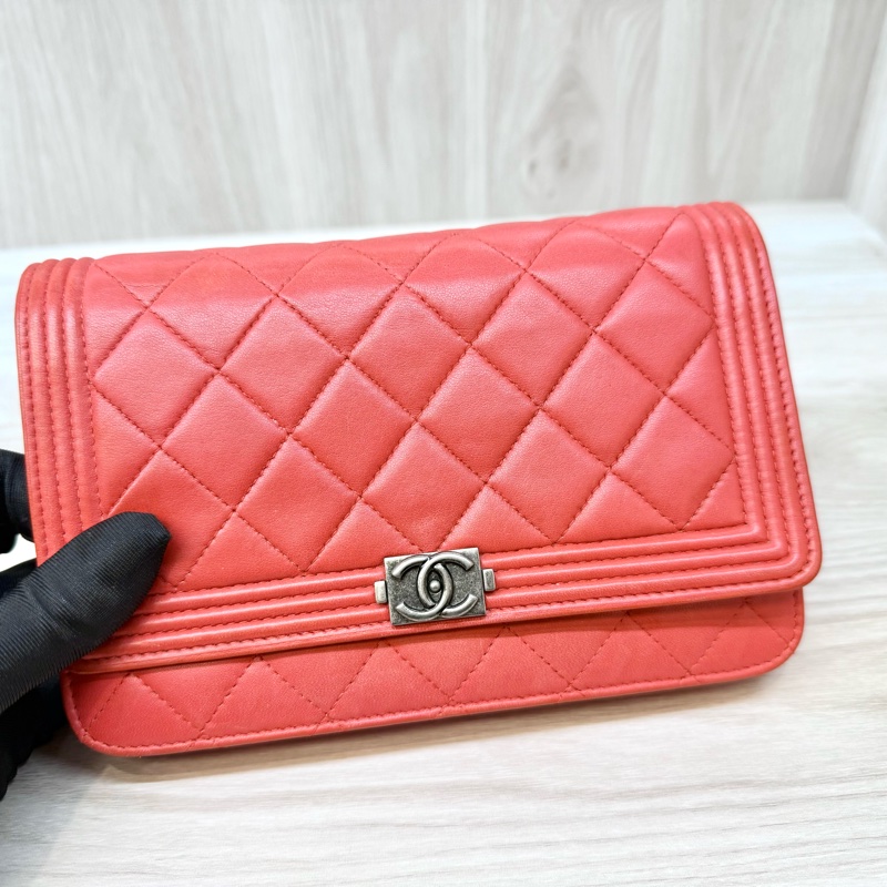 Chanel橘紅色羊皮BOY WOC斜背包/A80287-5