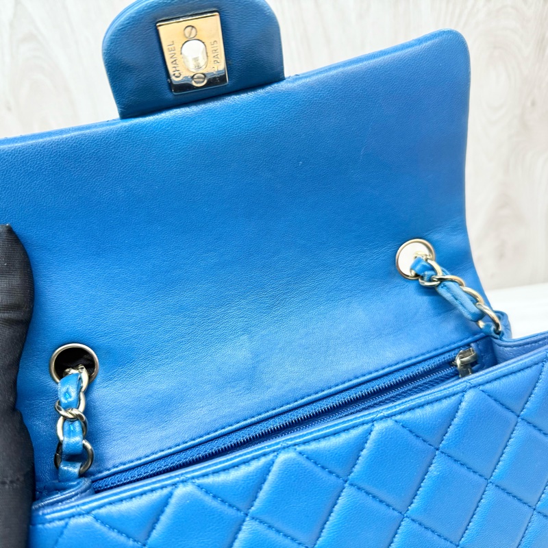 CHANEL藍色羊皮COCO20口蓋包A69900-7