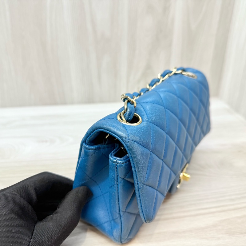 CHANEL藍色羊皮COCO20口蓋包A69900-16