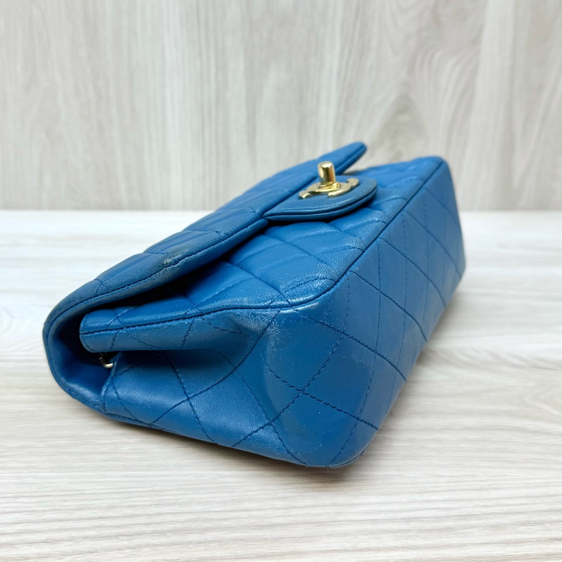 CHANEL藍色羊皮COCO20口蓋包A69900-17