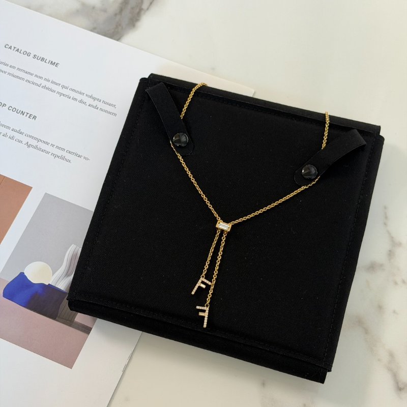 FENDI FF水鑽項鍊-1