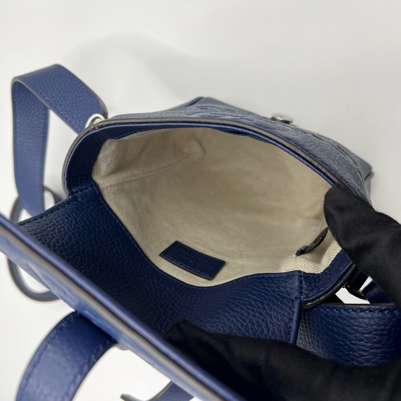 Gucci古驰男士单肩包斜挎包斜背包浮雕logo尺寸 15*18*5cm-8