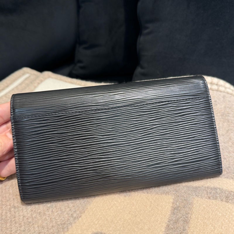 LV M60182黑色Epi釦式長夾 中性款超耐用-5