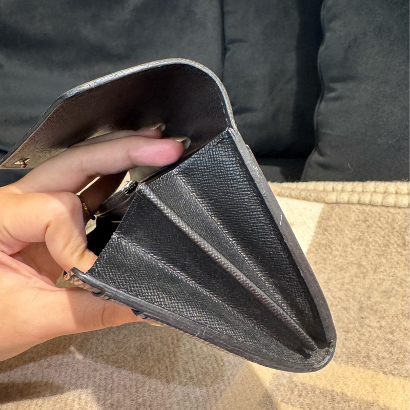 LV M60182黑色Epi釦式長夾 中性款超耐用-24