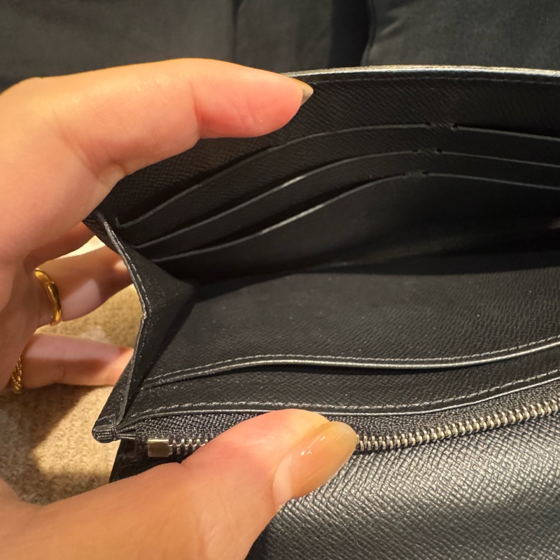 LV M60182黑色Epi釦式長夾 中性款超耐用-28