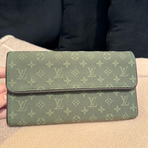 LV單寧雙釦式三折長夾  超特殊超好裝