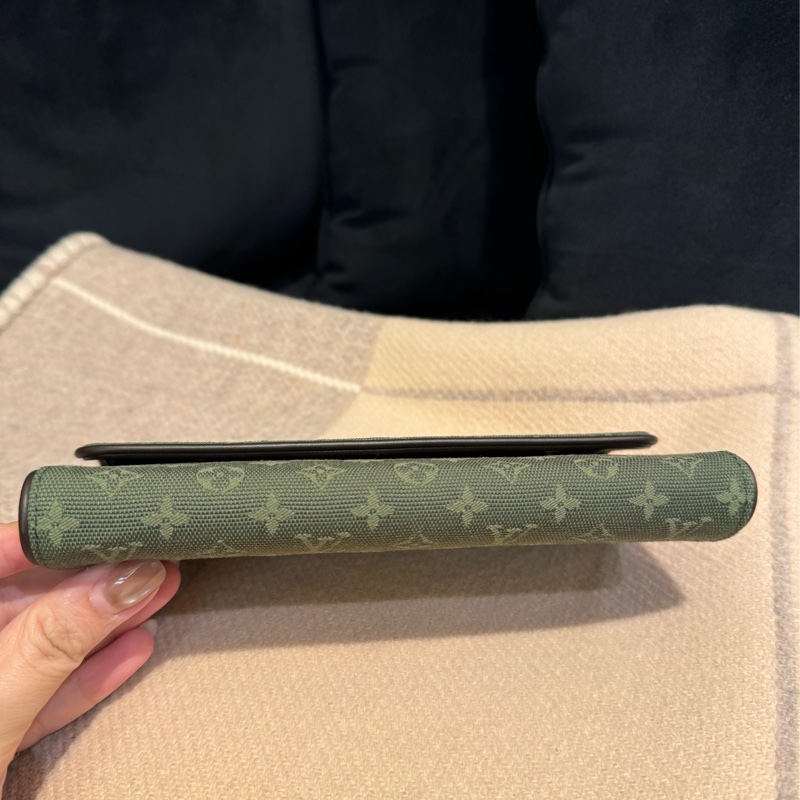 LV單寧雙釦式三折長夾  超特殊超好裝-4