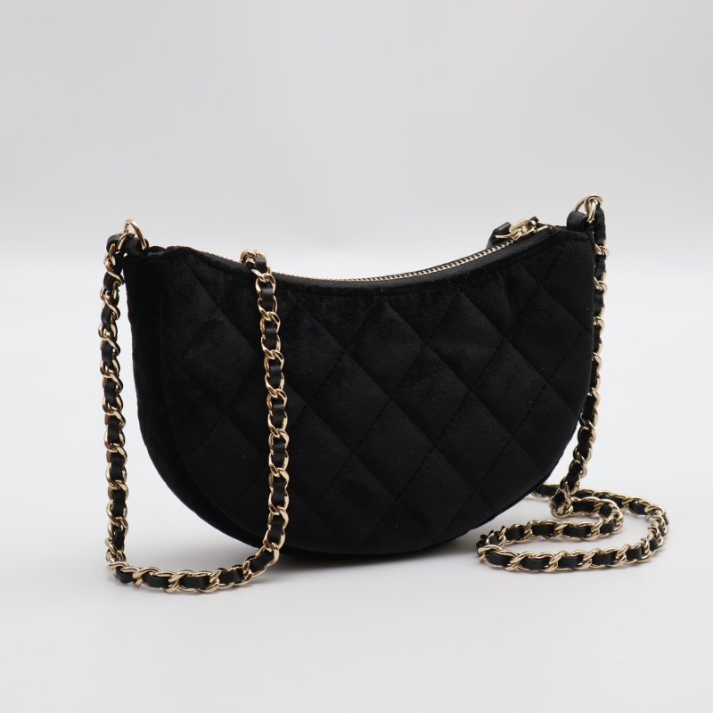 CHANEL 24A絲絨月牙包 - 黑金-1