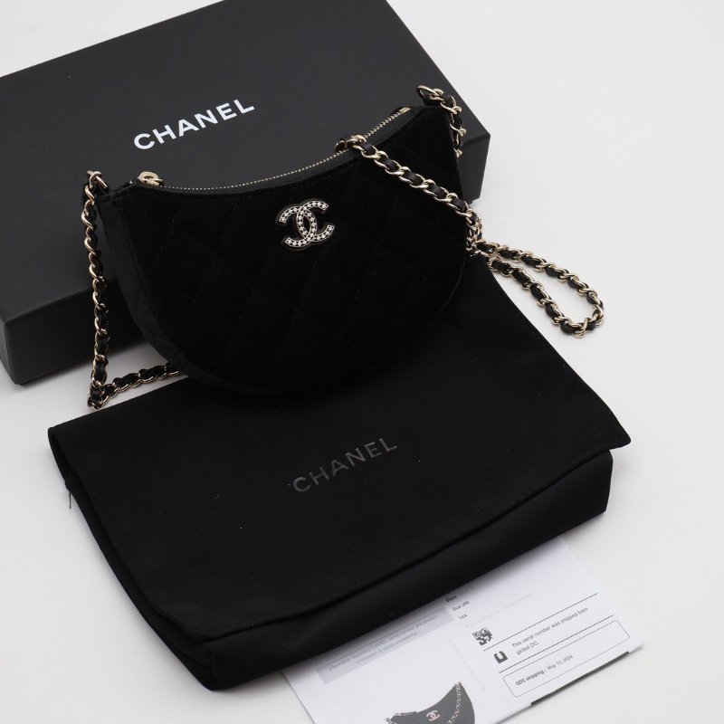 CHANEL 24A絲絨月牙包 - 黑金-9