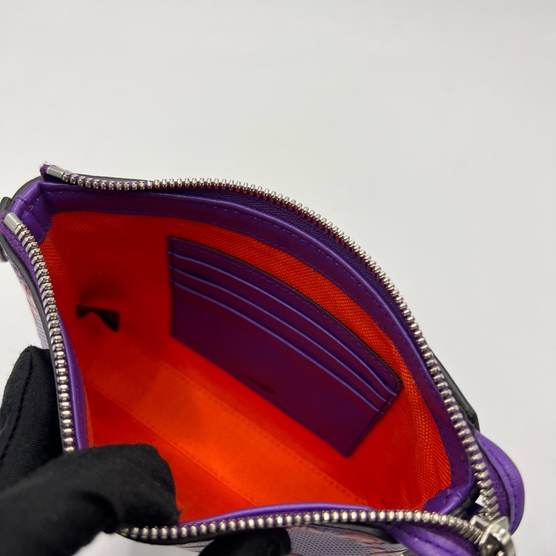 Gucci 经典字母logo手拿单肩斜挎包-8