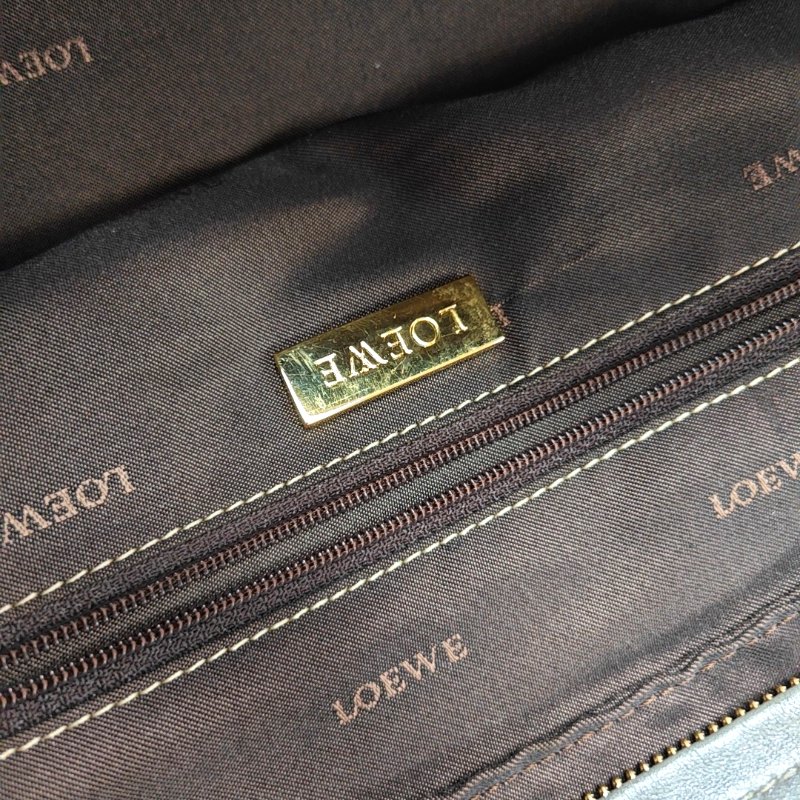 LOEWE Amazona 28 銀灰色皮革絎縫手提包金色五金-19