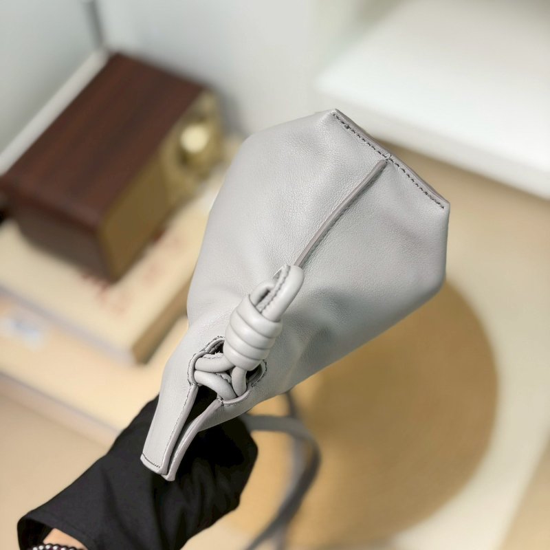 (全新未使用、適合送禮✨)🏷Loewe 羅意威 ．Mini Flamenco 福袋包-2