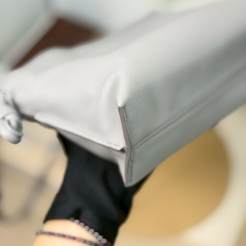 (全新未使用、適合送禮✨)🏷Loewe 羅意威 ．Mini Flamenco 福袋包-6