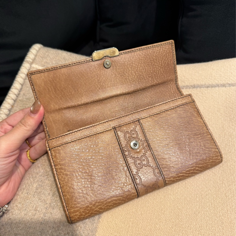 Gucci咖皮革小鐵牌釦式長夾  超好用✨價格超甜-12