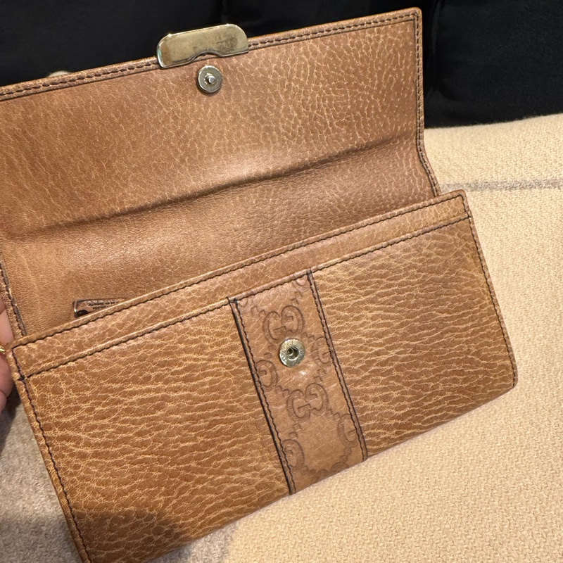 Gucci咖皮革小鐵牌釦式長夾  超好用✨價格超甜-17