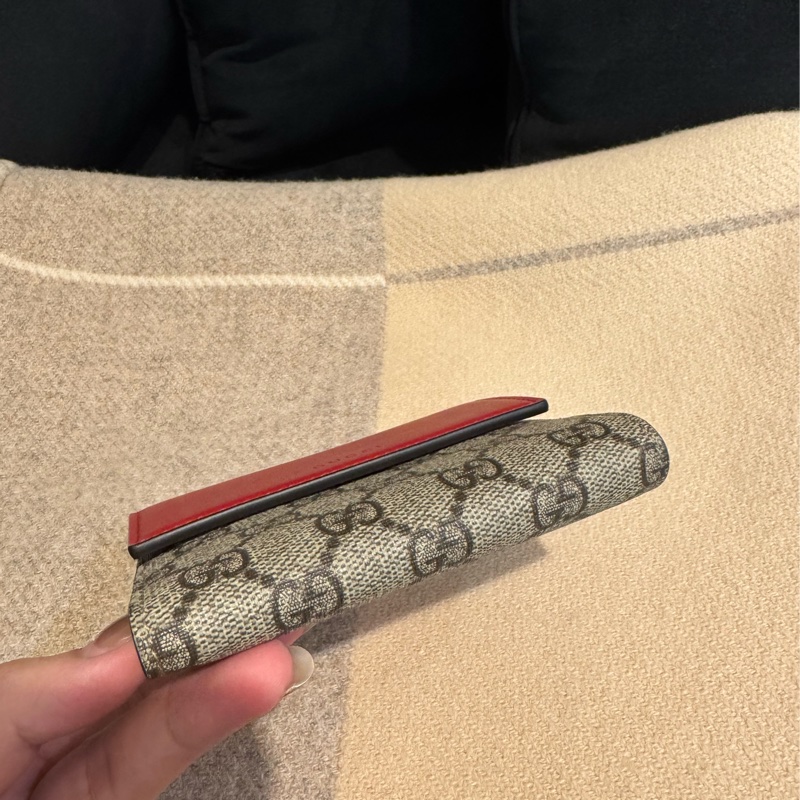 Gucci紅皮革/pvc雙面釦式短夾   超好看😻-4