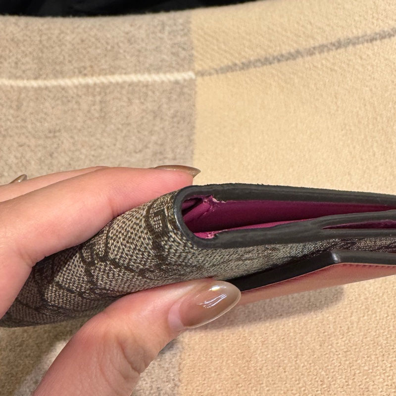 Gucci紅皮革/pvc雙面釦式短夾   超好看😻-9