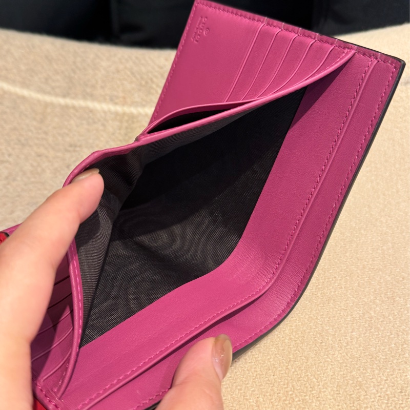 Gucci紅皮革/pvc雙面釦式短夾   超好看😻-27