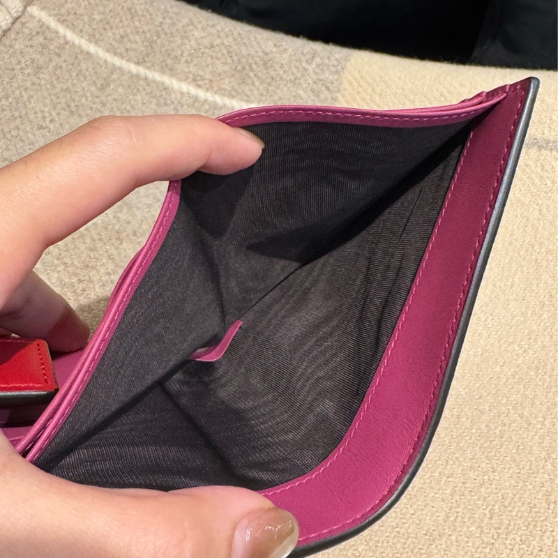 Gucci紅皮革/pvc雙面釦式短夾   超好看😻-29