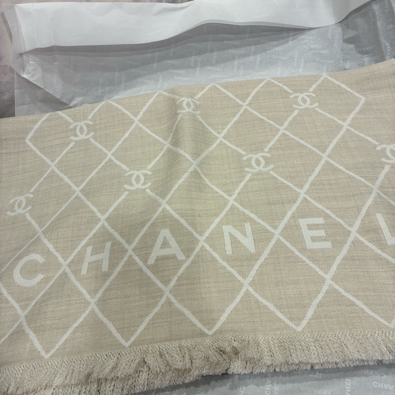 熱騰騰🔥誰在找 香奈兒chanel26p 圍巾 披肩 羊毛 米白色 氣質美人❤️-6