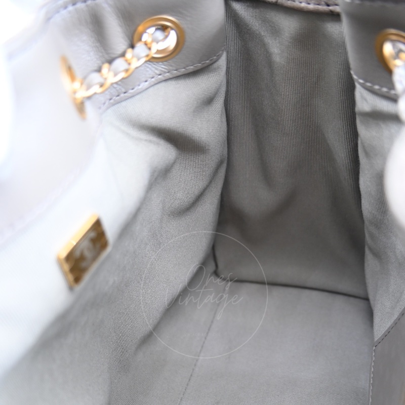 全新 香奈兒 小號 25 灰色 麂皮 GHW 微晶片 手提包-15