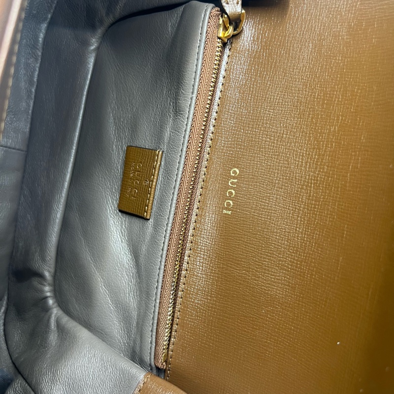 Gucci Sylvie 1969马鞍包 棕色皮革+金色链条，复古气质满分 尺寸25x17.5x9cm 肩带可调节，单肩斜挎都可 日常通勤，文艺穿搭都很合适-9