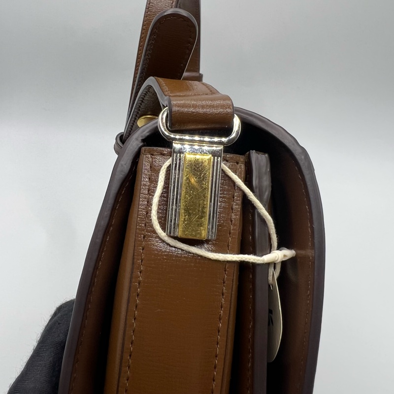 Gucci Sylvie 1969马鞍包 棕色皮革+金色链条，复古气质满分 尺寸25x17.5x9cm 肩带可调节，单肩斜挎都可 日常通勤，文艺穿搭都很合适-16