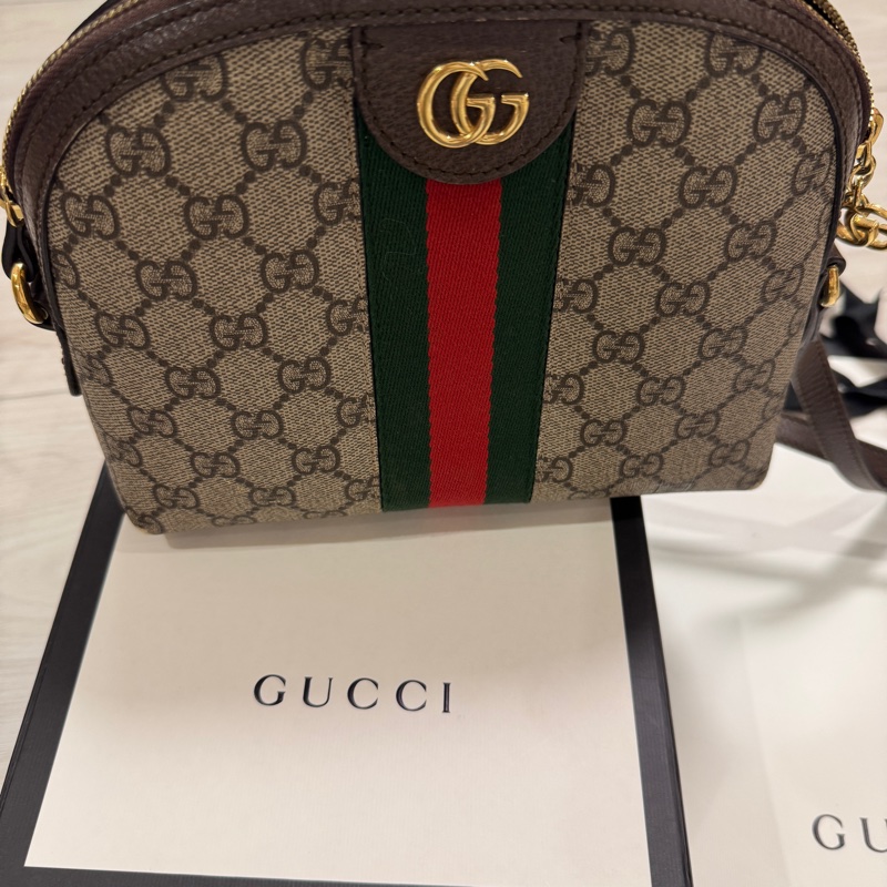 GUCCI 經典Ophidia系列 GG Supreme帆布印花綠紅綠織帶皮革飾邊拉鍊斜背包-11