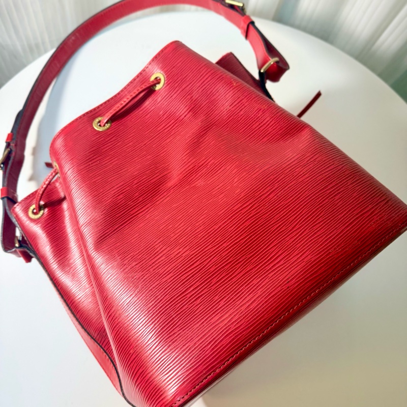 ✔️LOUIS VUITTON LV 路易威登 Epi Noe 水波紋水桶包／紅-5