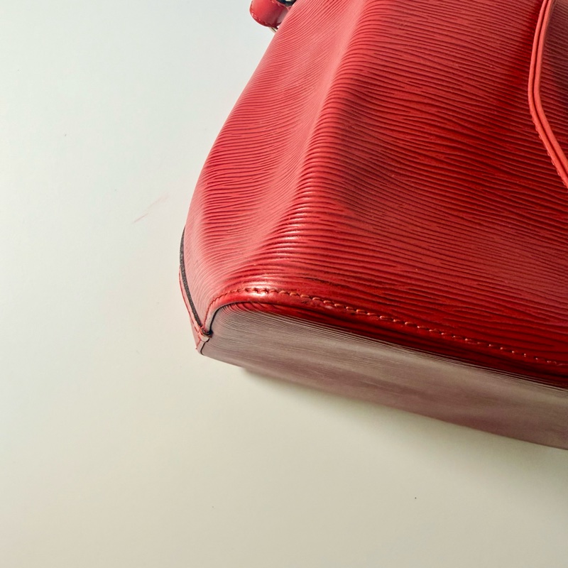 ✔️LOUIS VUITTON LV 路易威登 Epi Noe 水波紋水桶包／紅-9