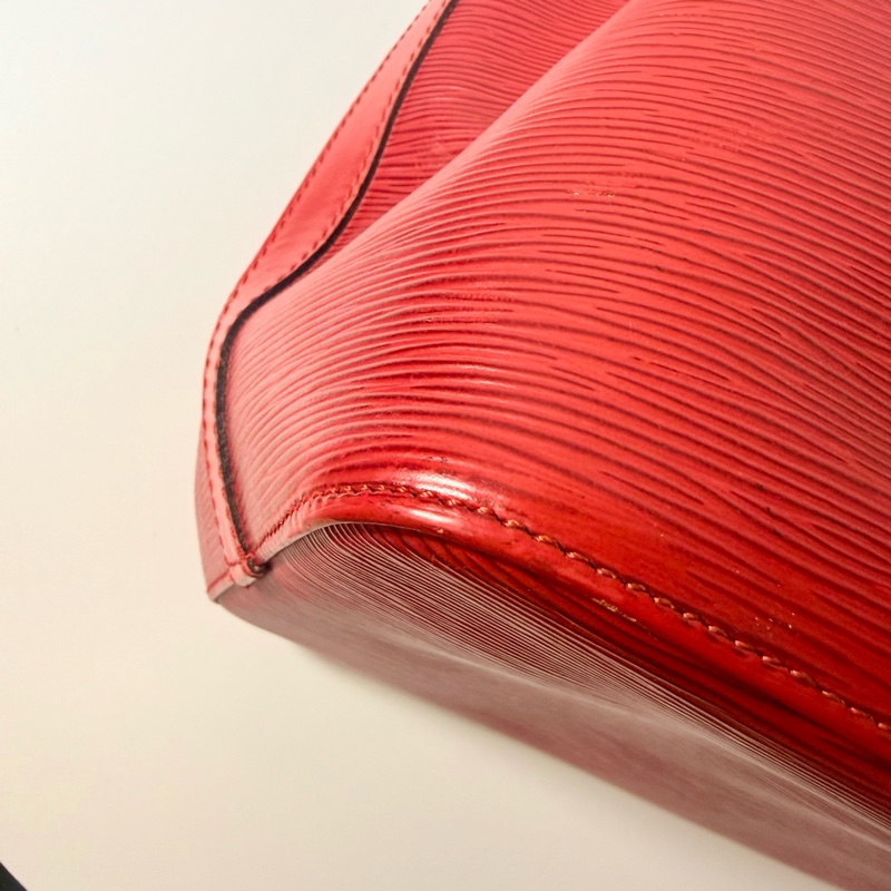 ✔️LOUIS VUITTON LV 路易威登 Epi Noe 水波紋水桶包／紅-13