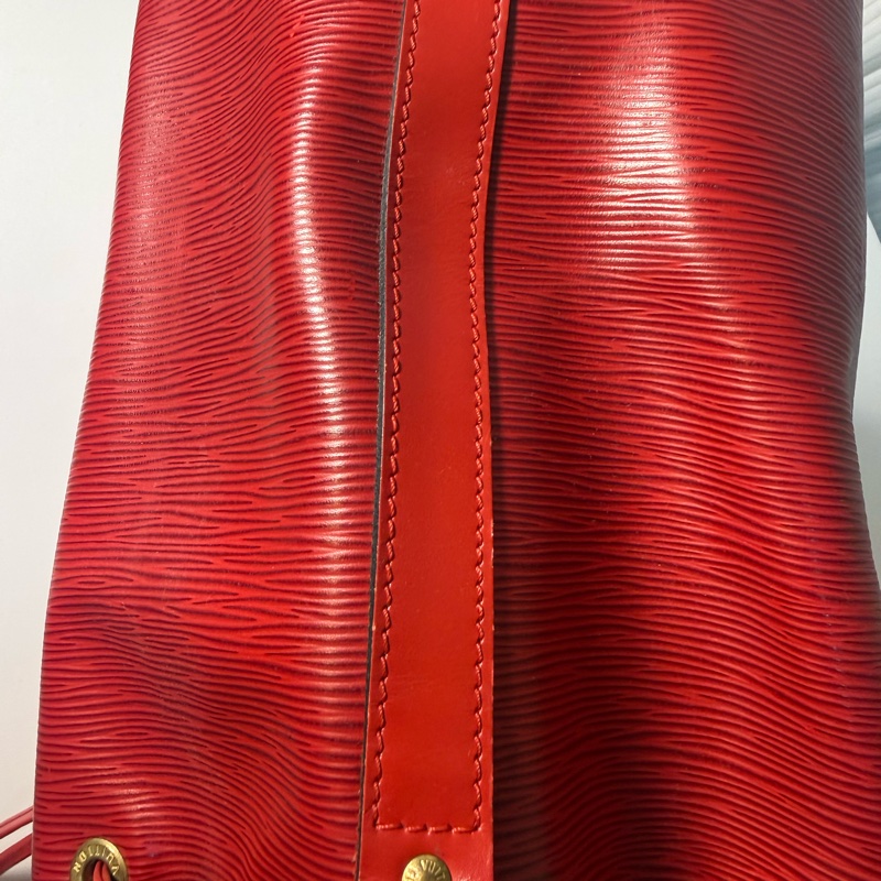 ✔️LOUIS VUITTON LV 路易威登 Epi Noe 水波紋水桶包／紅-17