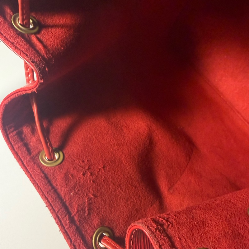 ✔️LOUIS VUITTON LV 路易威登 Epi Noe 水波紋水桶包／紅-26