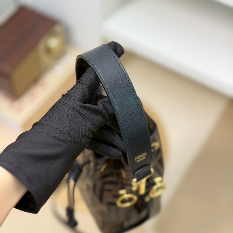 🏷Fendi 芬迪．Mon Tresor 老花水桶包-11