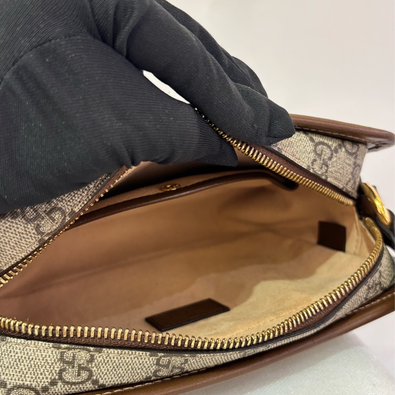 Gucci interlocking方形側背包-10