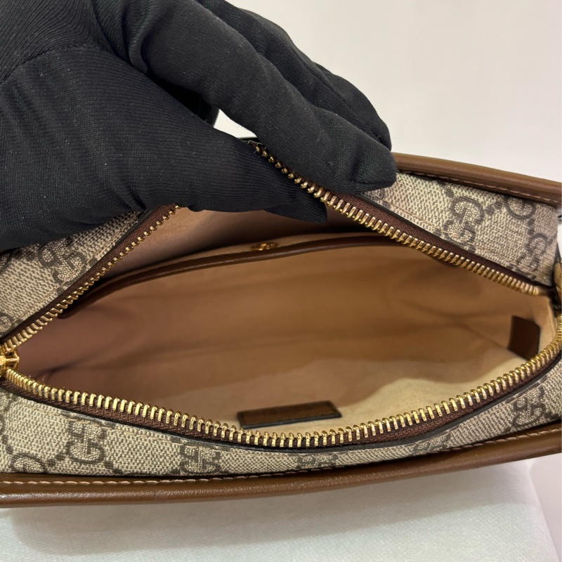 Gucci interlocking方形側背包-11