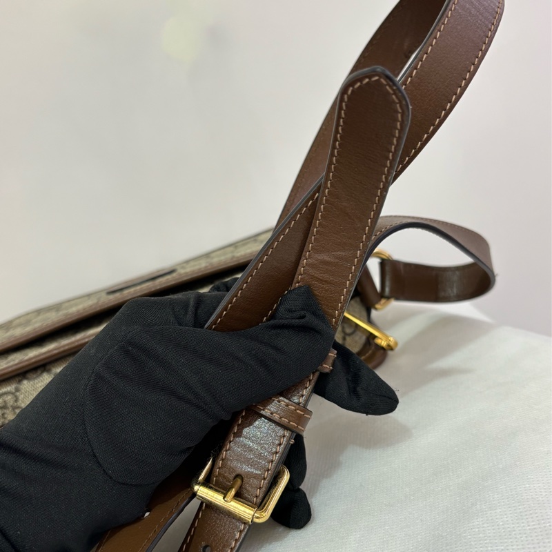 Gucci interlocking方形側背包-12